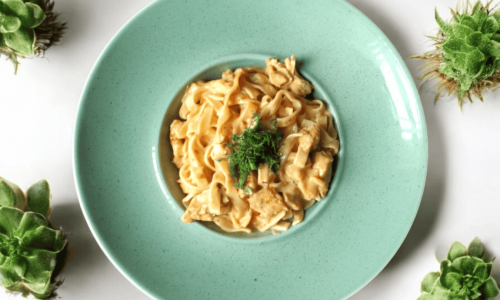 Makaronai tagliatelle su vištiena